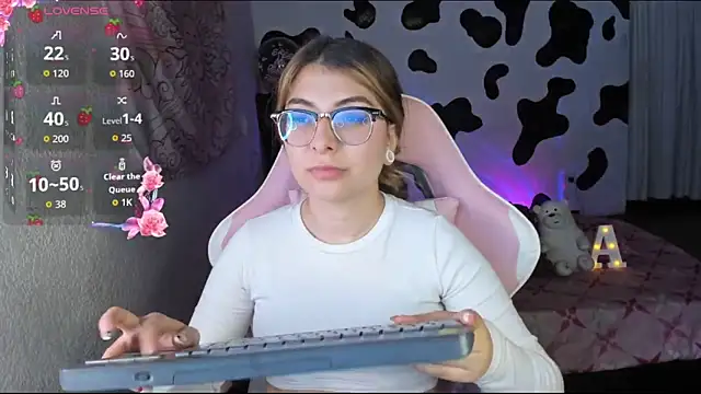 abbie jensen  online show from February 9, 2026, 4:21 am