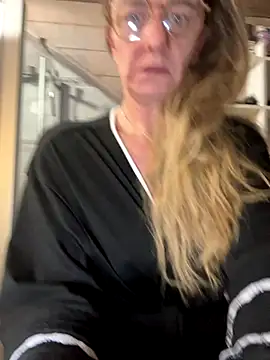 LucyLingerie78 online show from December 14, 2025, 6:35 pm