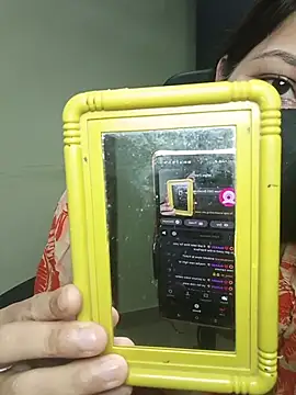 Isha Sax online show from October 24, 2025, 7:29 am