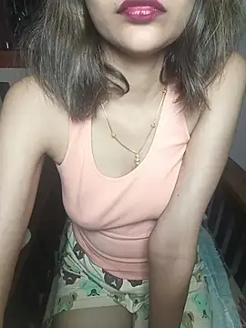 Isha Sax online show from November 25, 2025, 5:02 pm