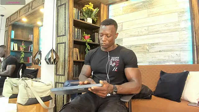 MarcusBlack  online show from June 26, 2026, 12:55 pm