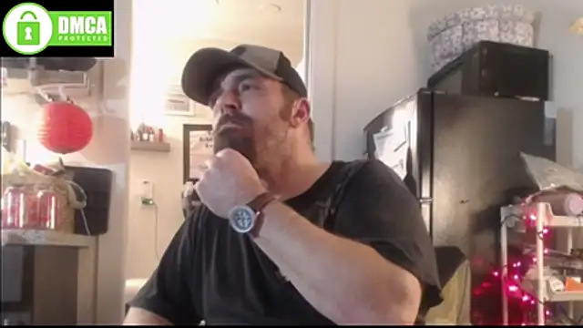 Snapshot of Thumper_ss chatting on November 21, 2025, 6:40 pm Thumper ss online show from November 21, 2025, 6:40 pm