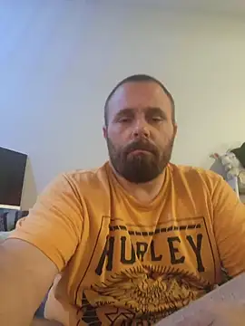 Snapshot of Thumper_ss chatting on July 4, 2026, 12:39 am Thumper ss online show from July 4, 2026, 12:39 am