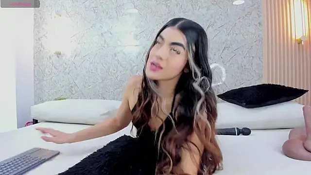 Antonella west online show from October 10, 2025, 8:09 pm