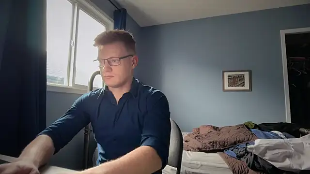 lustylyndon online show from May 15, 2026, 1:31 pm