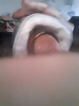 Snapshot of Vince072 chatting on October 9, 2025, 6:47 am Vince072 online show from October 9, 2025, 6:47 am