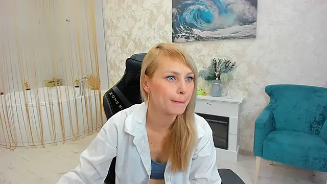 LindaSandy 1 online show from September 20, 2025, 6:07 am