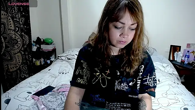 Violet Bosh online show from November 25, 2025, 2:17 pm