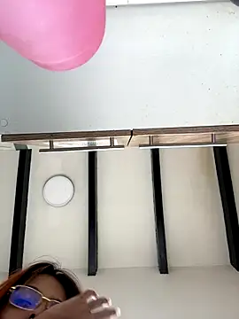 AnnahiBaker online show from November 2, 2025, 3:50 pm