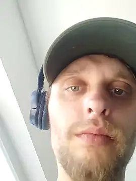 Atzekevin1998 online show from July 10, 2026, 12:16 pm