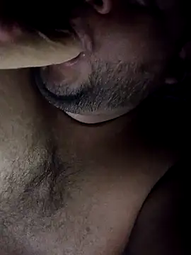 Osogaypardo online show from March 4, 2026, 8:11 am