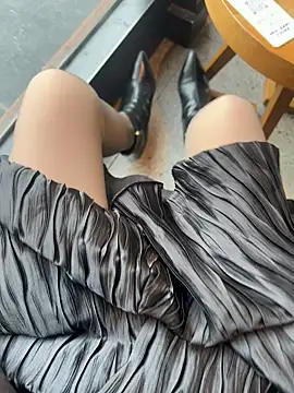 Snapshot of xiaoyuan01 chatting on November 18, 2025, 1:21 am xiaoyuan01 online show from November 18, 2025, 1:21 am