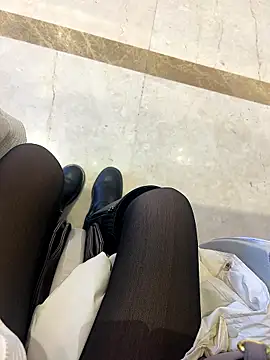 xiaoyuan01 online show from January 19, 2026, 1:42 am