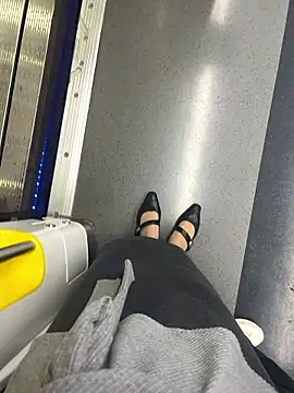 Snapshot of xiaoyuan01 chatting on November 16, 2025, 1:21 am xiaoyuan01 online show from November 16, 2025, 1:21 am