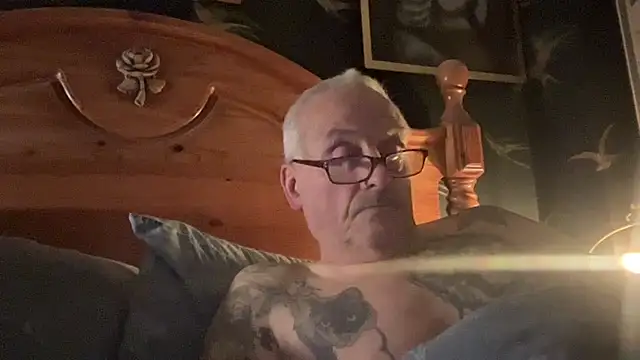 poggles online show from November 30, 2025, 9:59 pm