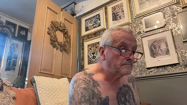 poggles online show from February 9, 2026, 4:05 pm