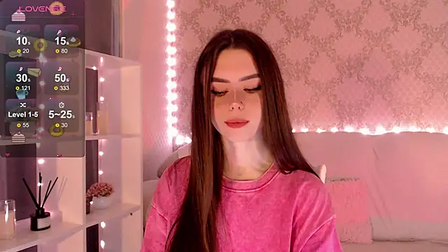 Snapshot of HolyMiax chatting on September 17, 2025, 3:08 am HolyMiax online show from September 17, 2025, 3:08 am