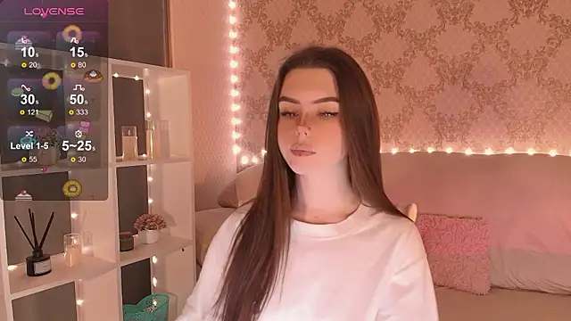 Snapshot of HolyMiax chatting on February 18, 2026, 3:48 am HolyMiax online show from February 18, 2026, 3:48 am