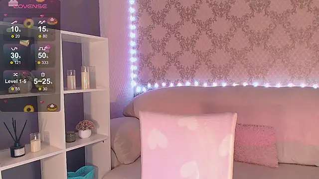 Snapshot of HolyMiax chatting on February 26, 2026, 3:28 am HolyMiax online show from February 26, 2026, 3:28 am