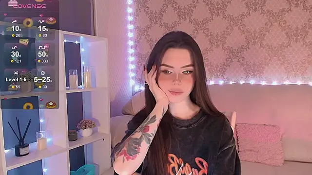 Snapshot of HolyMiax chatting on February 21, 2026, 3:30 am HolyMiax online show from February 21, 2026, 3:30 am