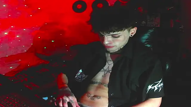 Snapshot of prince_x_dark chatting on September 18, 2025, 6:49 am prince x dark online show from September 18, 2025, 6:49 am