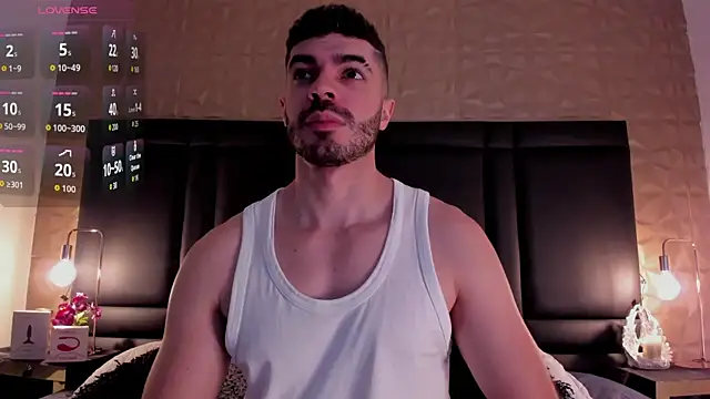 AxelThompson  online show from November 9, 2025, 11:36 am