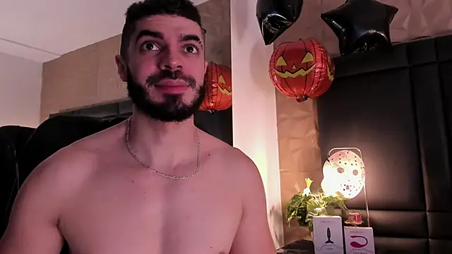 AxelThompson  online show from October 27, 2025, 11:22 am