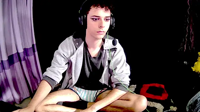 KittyCamKat online show from October 27, 2025, 7:37 pm