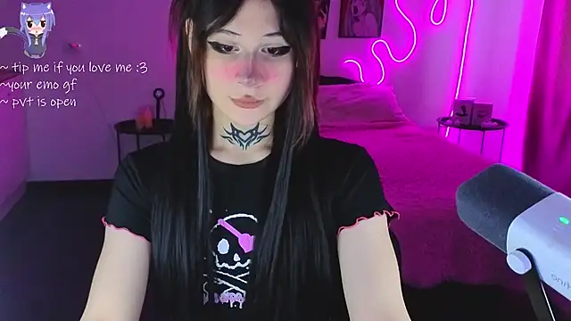 Snapshot of your_little_eva chatting on February 26, 2026, 1:44 pm your little eva online show from February 26, 2026, 1:44 pm