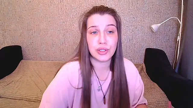 CherryZlata online show from November 23, 2025, 1:32 pm