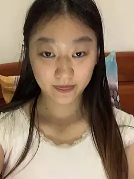 xialuo25 online show from November 16, 2025, 7:35 am