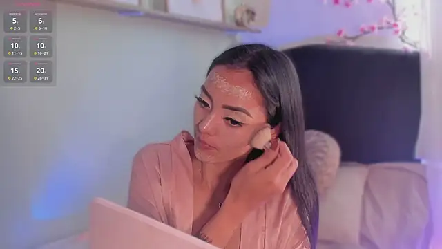 im-isabella online show from September 25, 2025, 9:32 pm