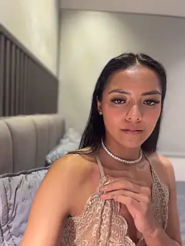 im-isabella online show from April 18, 2026, 2:25 am