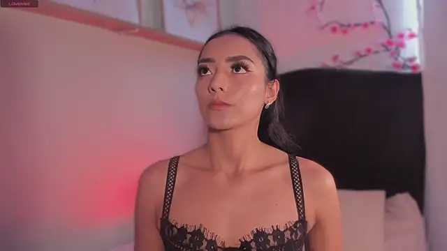 im-isabella online show from October 6, 2025, 8:42 pm