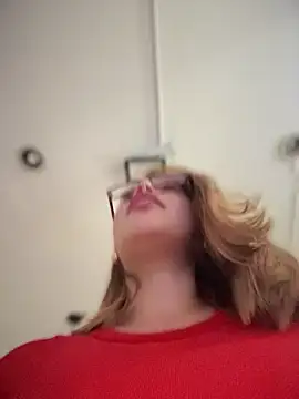 sara calderon online show from November 21, 2025, 1:32 pm