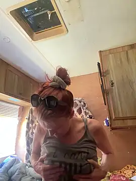 HinoByeFelicia online show from June 5, 2026, 9:09 pm