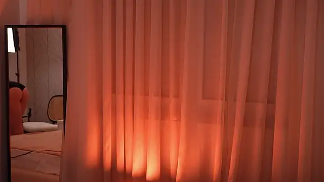 Snapshot of LiaGotti chatting on November 6, 2025, 7:18 pm LiaGotti online show from November 6, 2025, 7:18 pm