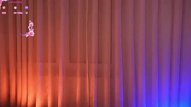 Snapshot of LiaGotti chatting on November 14, 2025, 8:23 pm LiaGotti online show from November 14, 2025, 8:23 pm