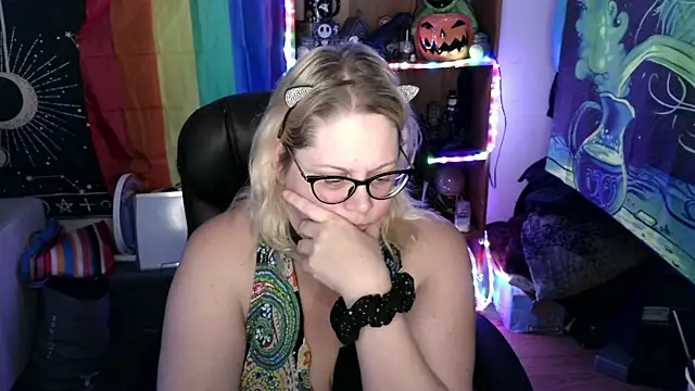 Kinky Witch online show from June 24, 2026, 9:23 pm