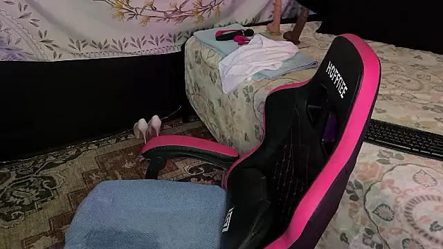 BossMomma0387 online show from October 31, 2025, 2:19 am