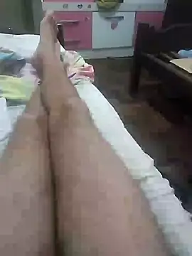 GuilhermeYuree online show from December 21, 2025, 11:01 am