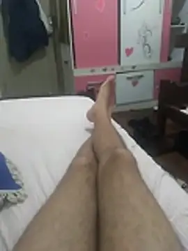 GuilhermeYuree online show from November 30, 2025, 6:58 am