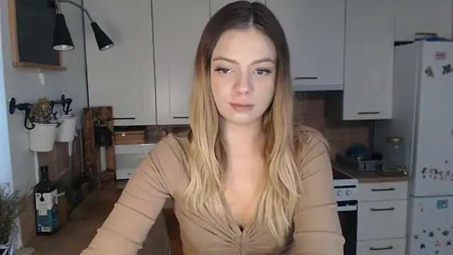 Snapshot of BuffyxLUST chatting on September 30, 2025, 7:03 am BuffyxLUST online show from September 30, 2025, 7:03 am