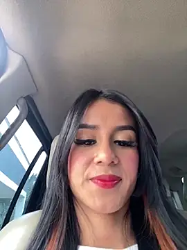 Juliana Xander online show from November 28, 2025, 2:28 pm