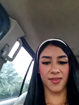 Juliana Xander online show from December 19, 2025, 1:46 pm