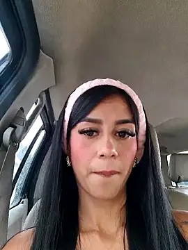 Juliana Xander online show from January 12, 2026, 1:51 pm