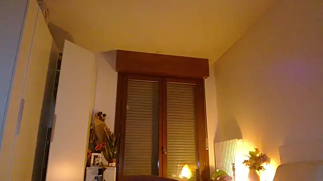 Snapshot of refem9 chatting on January 5, 2026, 8:45 pm refem9 online show from January 5, 2026, 8:45 pm