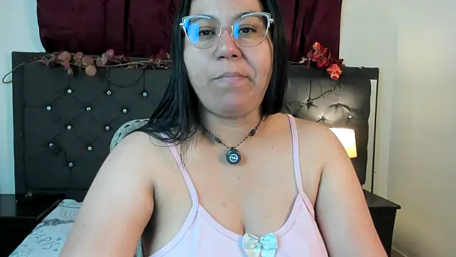 Snapshot of sofia_sorceress5 chatting on December 17, 2025, 12:48 am sofia sorceress5 online show from December 17, 2025, 12:48 am