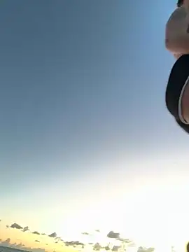 sweetsirenn online show from October 21, 2025, 11:09 am