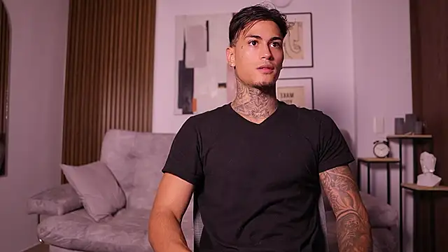 AxelVilla  online show from October 1, 2025, 11:41 pm